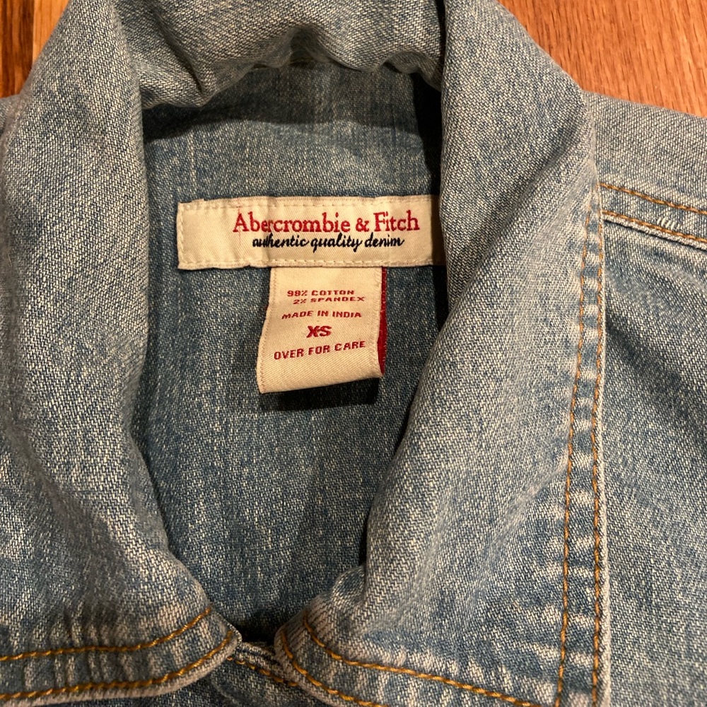 Abercrombie & Fitch denim shirt/jacket - Picture 2 of 7